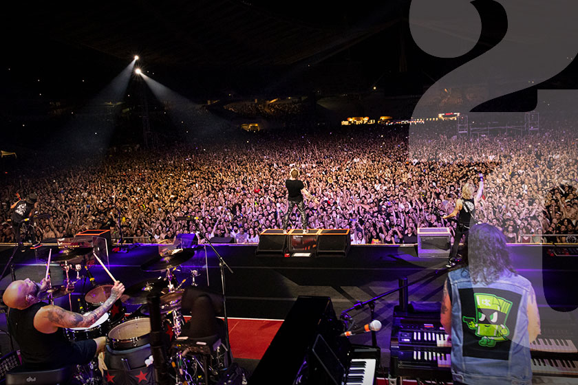 Οι Guns N' Roses «όργωσαν» τη σκηνή του ΟΑΚΑ για τρεις ολόκληρες ώρες, παρά την ακραία ζέστη (εικόνες)