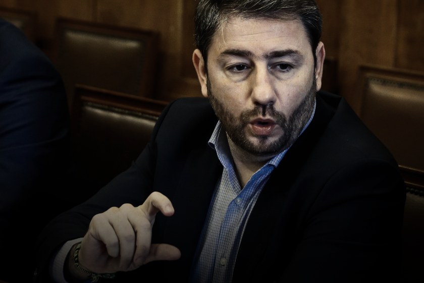 Ο Νίκος Ανδρουλάκης δεν ξέρει πόσα χρέη έχει το ΠΑΣΟΚ (video)