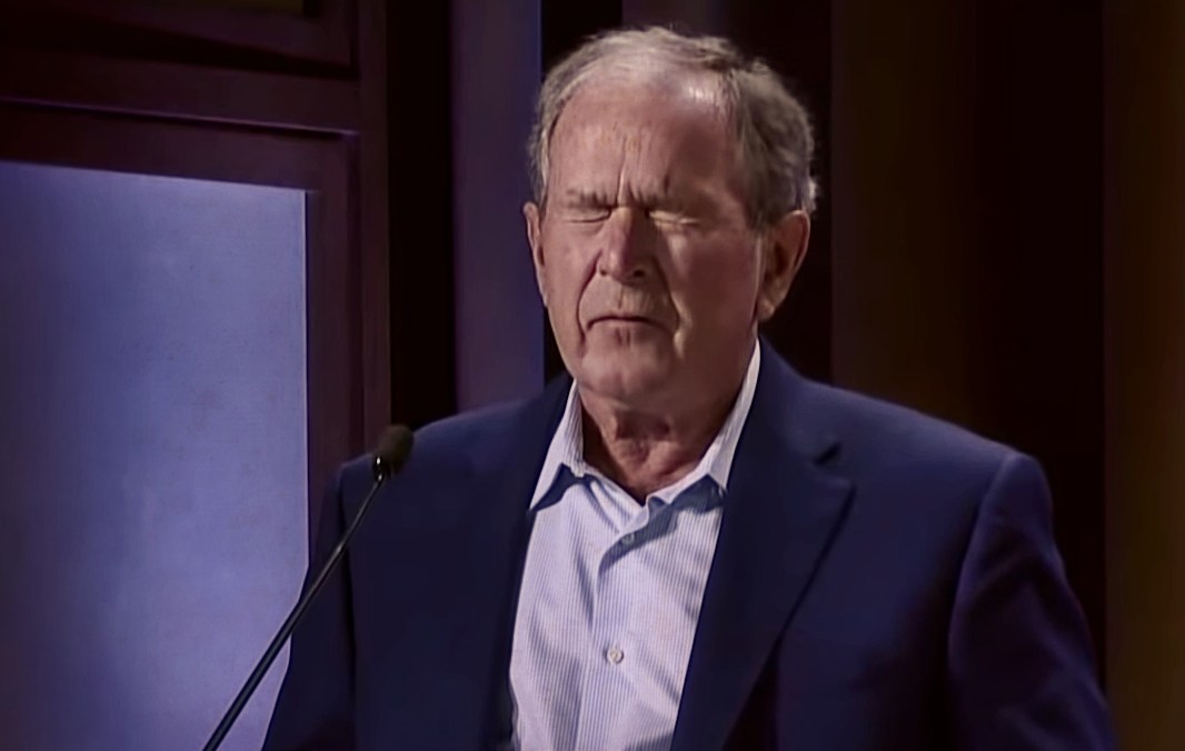 Το επικό σαρδάμ του Τζορτζ Μπους που είπε όλη την αλήθεια για τη «βάναυση εισβολή» (video)