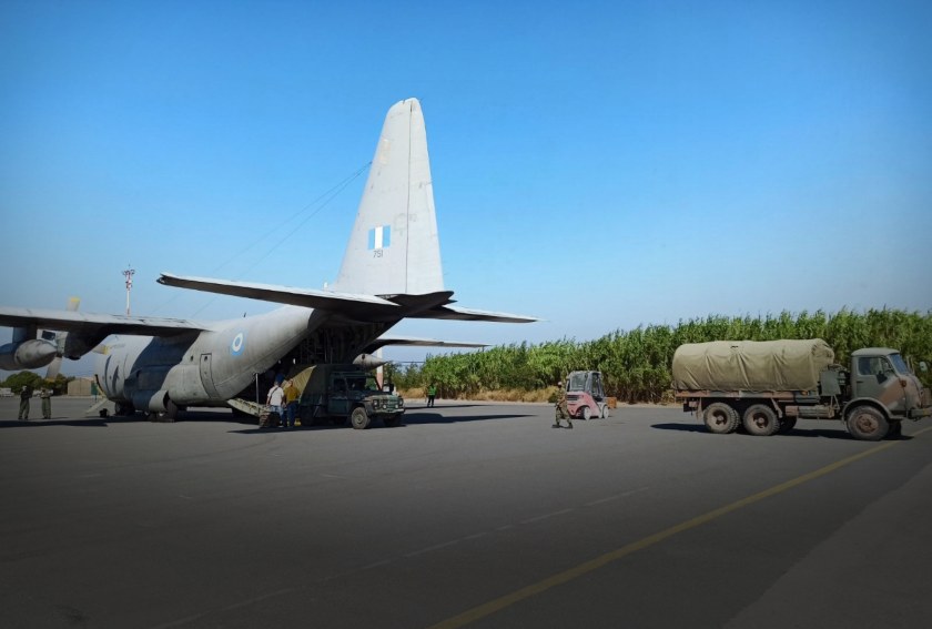 Άλλα δύο C-130 φορτωμένα με Καλάσνικοφ στέλνει η ελληνική κυβέρνηση στην Ουκρανία (video)