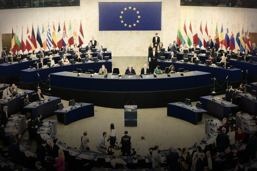 Ευρωβουλή: Κατηγορούμενη η κυβέρνηση Μητσοτάκη - Διεθνής ανησυχία για ελευθερία του Τύπου, παρακολουθήσεις και Novartis