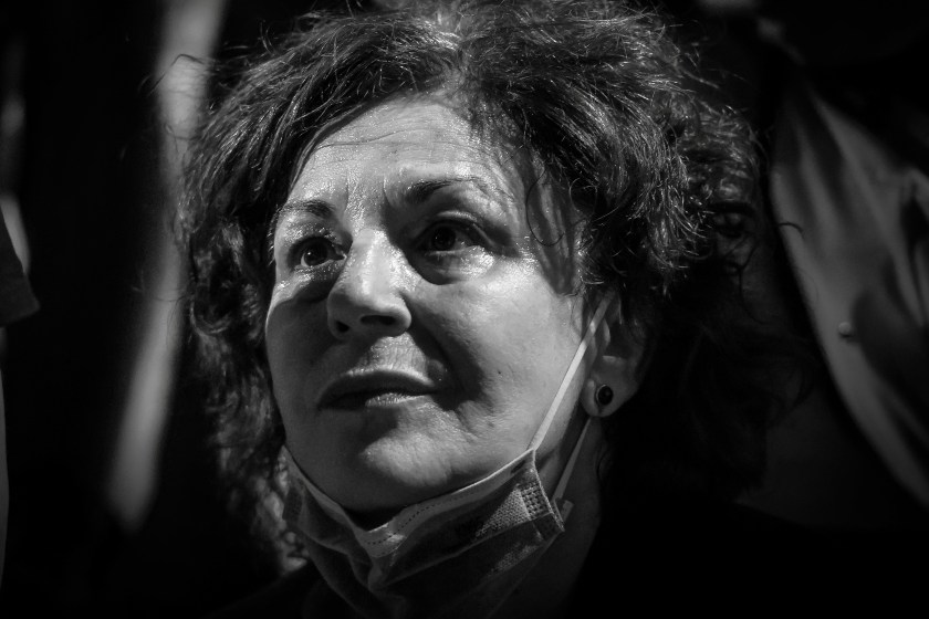 Φιλοκυβερνητική δημοσιογράφος: Η Μάγδα Φύσσα χάνει τον σεβασμό μας γιατί δεν θρηνεί βουβά